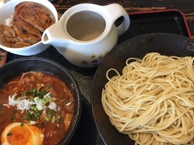 「平日ランチ　辛みそつけ麺　ミニチャーシュー丼850円」@麺や紅丸 本店の写真
