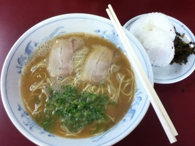 「らーめん　おにぎり　からし高菜」@むらた亭 本店の写真