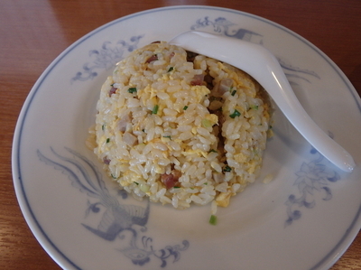 「半チャーハン(351円)」@エイホウ飯店の写真