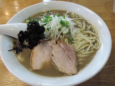 「濃厚煮干そば」@中村屋総本山の写真