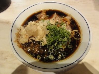 「溜り醤油らーめん」@らーめん鱗 高槻店の写真