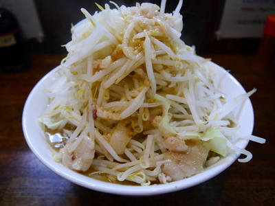 「普通盛 (240g) ヤサイ＋辛目＋脂」@麺屋 鳳の写真