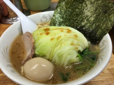 「キャベ玉ラーメン味濃いめ」@横浜ラーメン厨房 うえむらやの写真