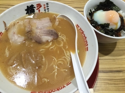 「ラーメン(並)¥650＋温玉丼¥200」@ラーメン横綱 柏店の写真