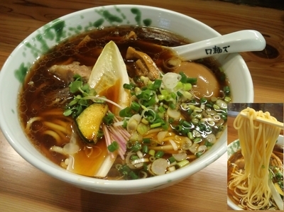 「醤油ラーメン大盛り＋味玉930円」@ロ麺ズの写真