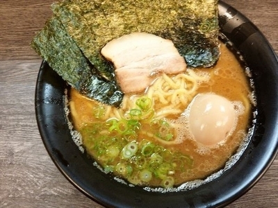 「海苔半熟味玉ラーメン」@博多無邪気の写真