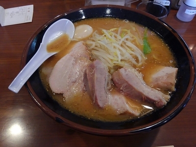 「みそらあめん(大)+味玉+チャーシュー3枚」@自家製麺 らあめん 寸八の写真