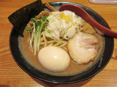 「とろりそば味玉（９００円）」@味箪笥の写真