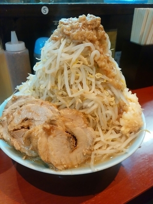 「〖プレオープン〗小ラーメン（全マシ）750円+豚マシ150円」@立川マシマシ 神田駅前店の写真
