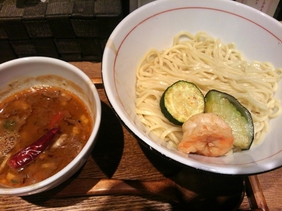 「ピリ辛海老白湯の浸しつけそば」@麺と心 7の写真