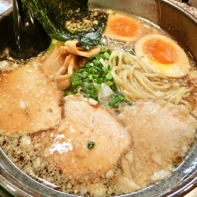 「八王子流こく旨醤油ラーメン(730円)」@らーめん直久 新木場店の写真
