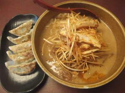 「九州麦味噌肉ねぎらーめん870円＆餃子310円(割りチケ無料」@麺場 龍吟の写真