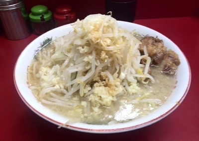 「小ラーメン 730円 (ヤサイ・ニンニク・カラメ)」@ラーメン二郎 京急川崎店の写真