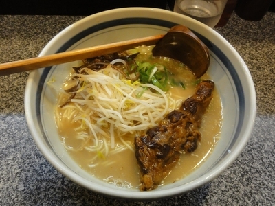 「豚骨らーめん」@らーめん日本の写真