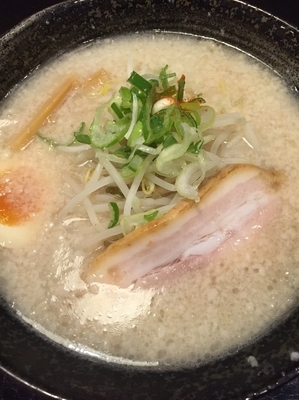 「背脂醤油￥７８０」@背脂ラーメン宮本 勝田台店の写真