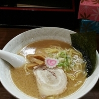 とんこつラーメン 490円