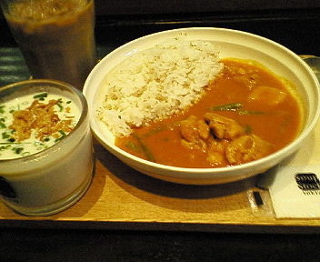 「冷たいスープとカレーのセット　１１５０円　※」@Soup Stock Tokyo Dila大崎店の写真