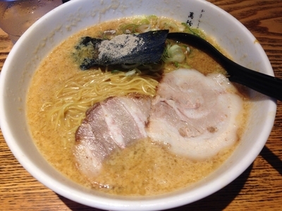 「玉子とじラーメン　￥７００」@萬珍軒の写真