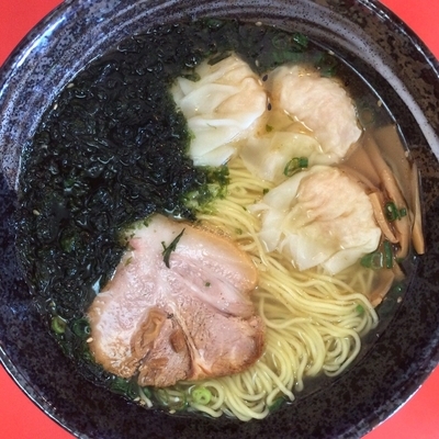 「キンメとエビのワンタン入り天然塩ラーメン￥1100円」@中国料理 一品香の写真