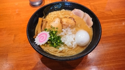 「特製中華そば」@中華そば 輝羅の写真