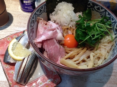 「濃厚たまごのまぜそば」@中華そば 四つ葉の写真