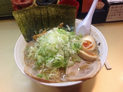 「まかないラーメン 中盛」@超ごってり麺 ごっつの写真