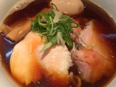 「生姜中華味玉チャーシュー」@らぁめん鴇の写真