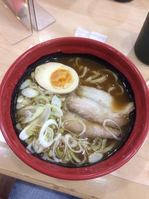 「豚骨ラーメン360円」@無添 くら寿司 井草八幡宮店の写真