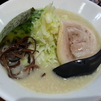 塩らーめん（豚骨ストレート）660円