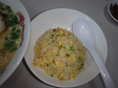 「チャーハンセット(900円？)、替玉(100円？)」@九州ラーメン 一心亭の写真