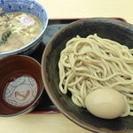 「特製つけ麺」@六厘舎 羽田空港店の写真