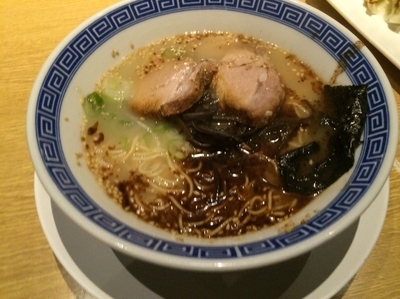 「とんこつマー油麺 750円」@七匹の子ぶた さいたま新都心店の写真
