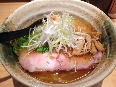 「焼きあご塩らー麺」@焼きあご塩らー麺 たかはし 新宿本店の写真