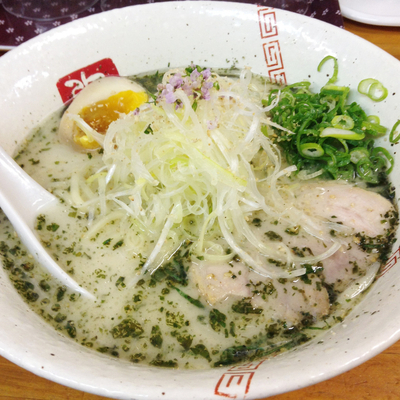 「塩（しそ入り）らーめん」@らーめん 弥七の写真