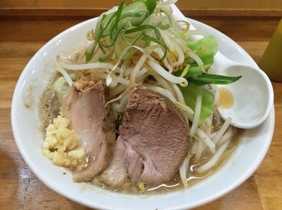 「がっつりラーメン中盛り」@ラーメン岩佐 下鶴間店の写真