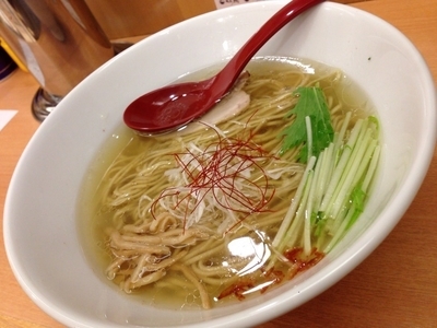 「香味鶏だし塩らーめん」@麺屋 翔 東武百貨店の写真