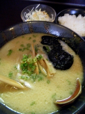 「神豚ラーメン(醤油)780円」@豚骨らーめん 神豚の写真