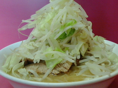 「豚いり」@ラーメン二郎 ひばりヶ丘駅前店の写真