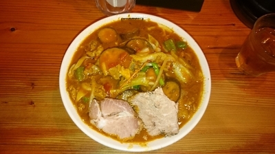 「31日夏野菜のトマトカレー濃菜麺」@濃菜麺 井の庄の写真