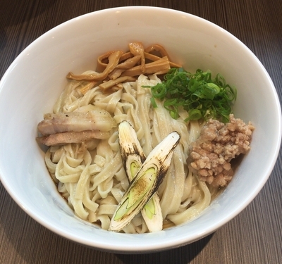 「限定 鴨油とエシレバターの油そば 900円」@柳麺 呉田-goden-の写真