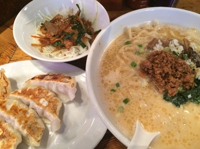 「担々麺(まろやか)+スタミナ丼(サービス)+焼餃子」@麺飯食堂 なかじまの写真