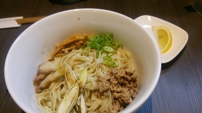 「鴨油とエレシバターの油そば」@柳麺 呉田-goden-の写真