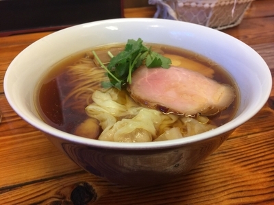 「醤油らあめん ワンタントッピング」@飯田商店 湯河原本店の写真