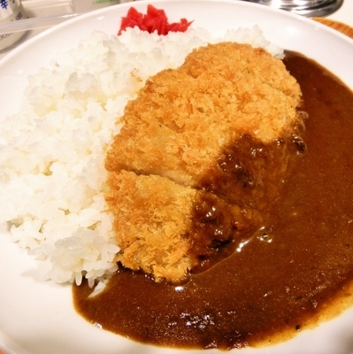 「三元豚のカツカレー（780円）」@谷田部東PA上りスナックコーナーの写真