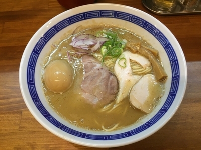 「濃厚ぶっつぶしらーめん＋かつお味玉 800＋100円」@らーめん かつお拳の写真
