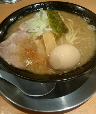 「特製中華そば」@六厘舎の写真