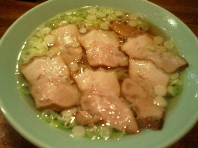 「醤油チャーシューメン 800円」@丸信ラーメン 駅前店の写真