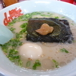 「朝ラーメン（４００円）＋味玉」@ラーメン山岡家 八千代店の写真