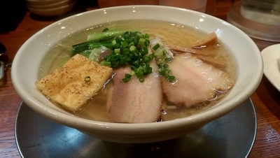 「肉だし塩ラーメン」@麺処ぼたん 宇都宮本店の写真