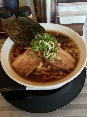 「醤油ラーメン」@ブタソバ屋の写真